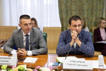 Владимир Гребенкин выступил с докладом на тему социальных лифтов на заседании в Совете Федерации РФ.