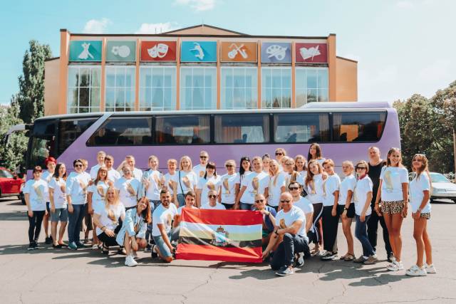 Творческая молодежь Курской области отправилась в Крым на фестиваль «Таврида – АРТ»