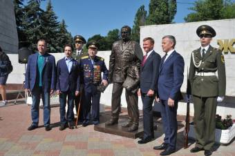 Открытие памятника Ветерану Великой Отечественной войны