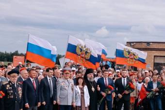 В Курской области состоялось торжественное открытие памятника «Героям и командирам соединений 70-ой армии»