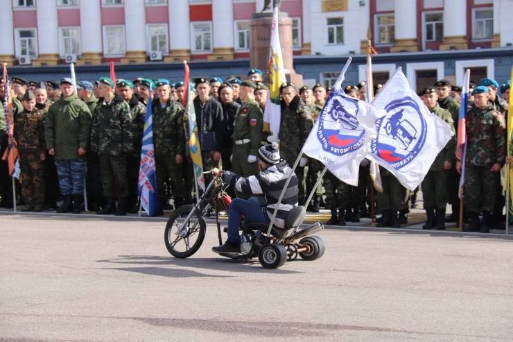 Соревнования военно-патриотических клубов и допризывной молодежи «Служу России»
