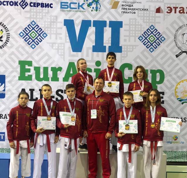 Курские каратисты завоевали 9 медалей на Всероссийских соревнованиях в Башкирии.