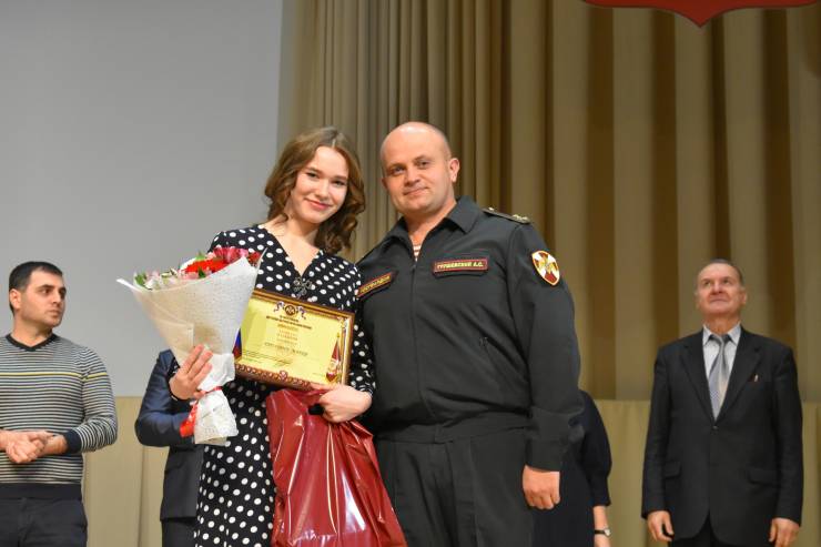 Курянка стала финалисткой музыкального конкурса Росгвардии
